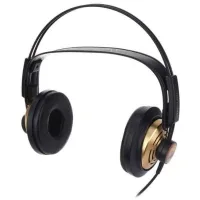 AKG K-121 Studio