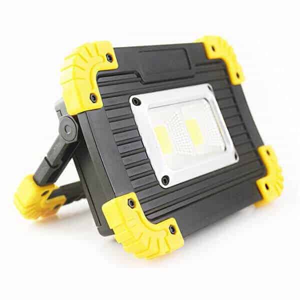 Proiector led portabil - cu acumulator Proiector led portabil - cu acumulator