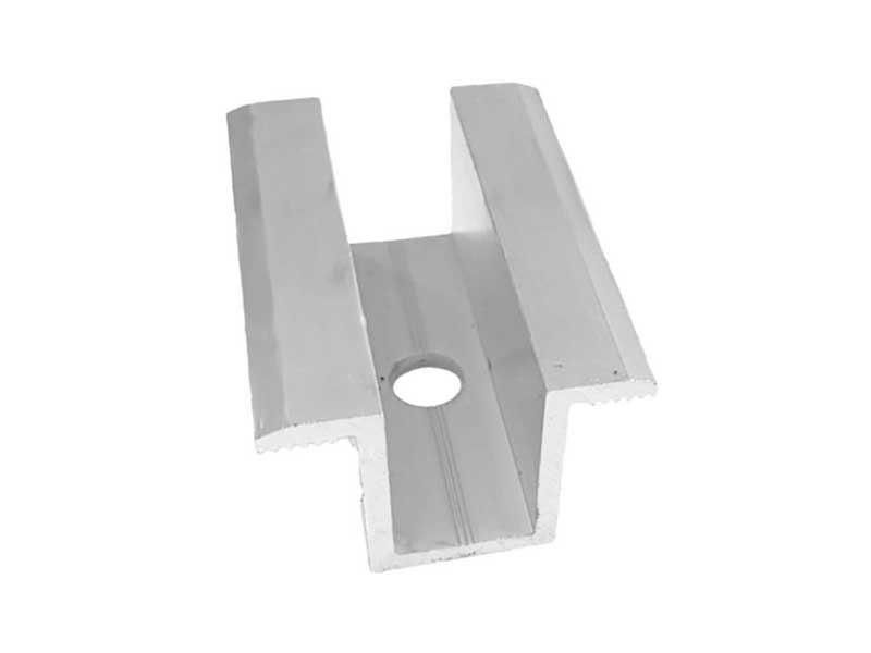 PID15260 clema de mijloc panouri fotovoltaice